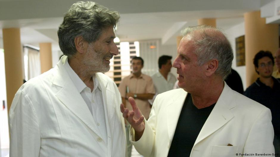 Daniel Barenboim (rechts) mit seinem Freund und Kollegen Edward Said (links), der 2003 starb. 