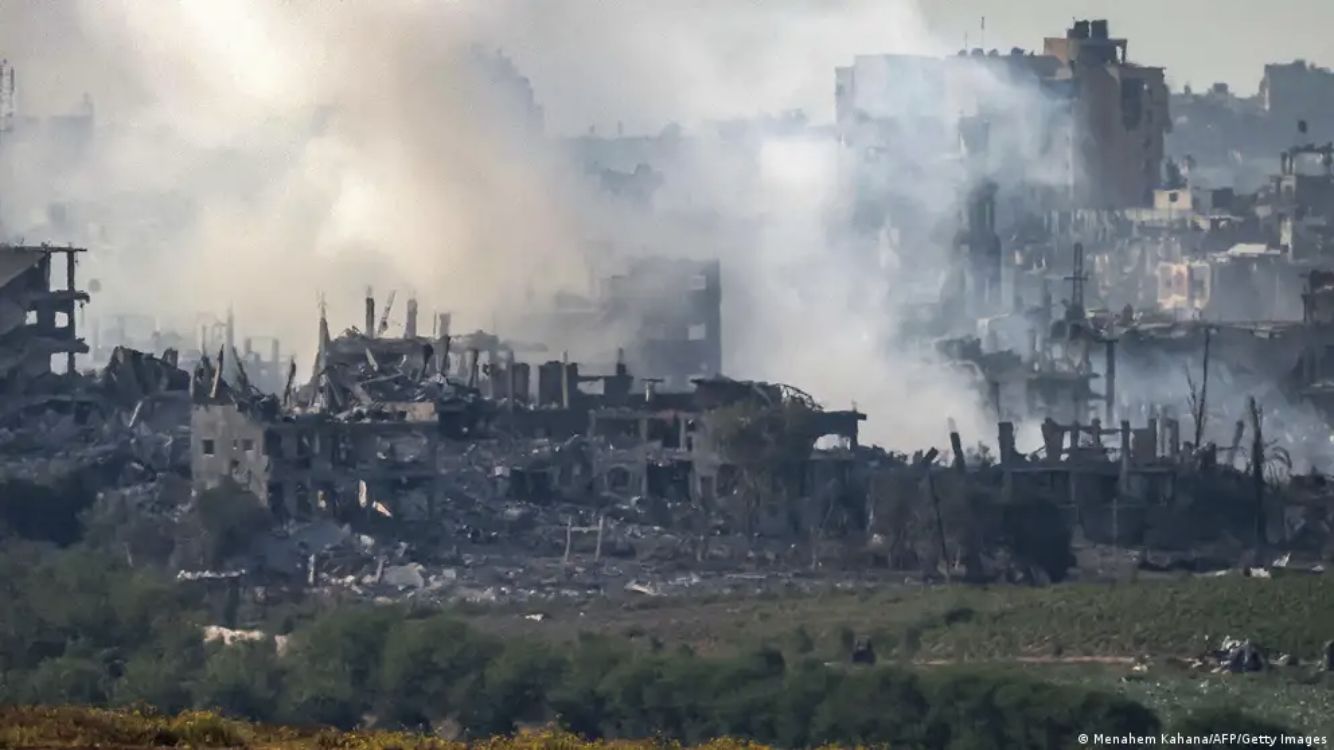 مناطق مدمرة في قطاع غزة Ruins in Gaza. Foto Menahem Kahana/AFP/Getty Images