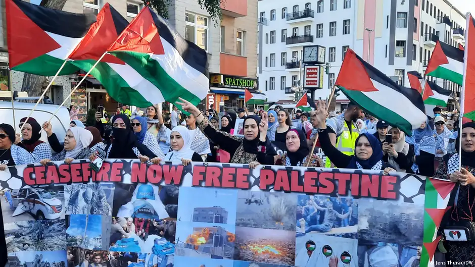 Demonstrators in Berlin demand a ceasefire in the Gaza Strip