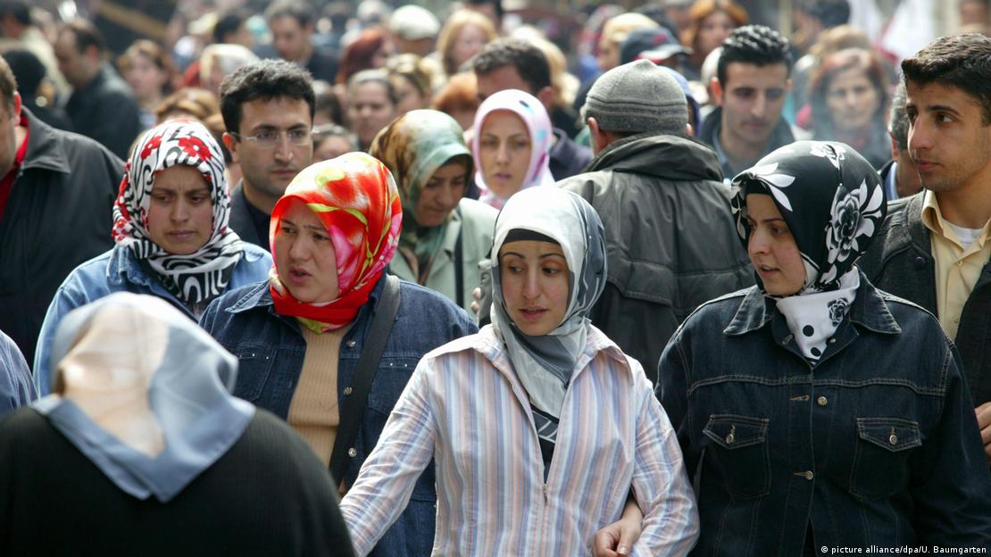 Women wearing headscarves in Turkey