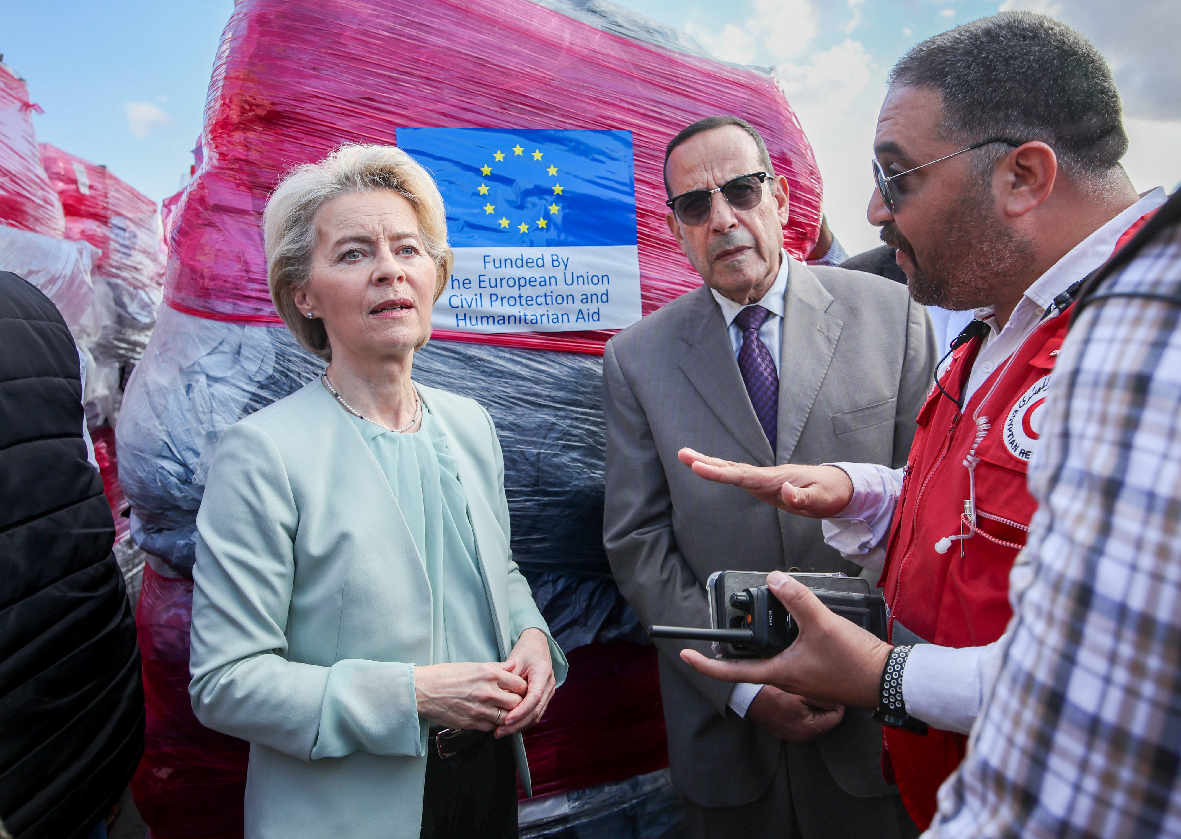 Ursula von der Leyen in Egypt with the Governor of North Sinai Mohamed Abdel-Fadil Shousha