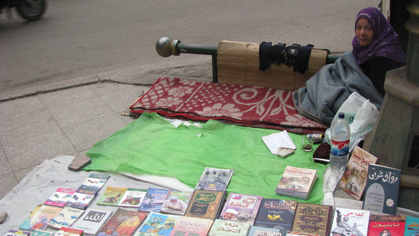 Buchstand auf der Buchmesse in Kairo; Foto: DW/N. Eltoukhy