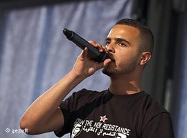 El General auf einem Konzert im Rahmen des Poesiefestivals in Berlin im Juni 2011