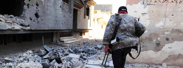 Destroyed street in Misrata (photo: dpa)