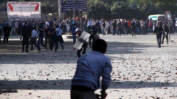 عاصفة في مصر بعد الإعلان الدستوري لمرسي  الصورة ا ف ب 