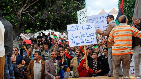 حضور قوي للبعد القبلي في غياب التقاليد الحزبية في الحياة السياسية