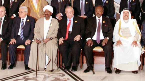 Group picture of the participants of the conference (photo: dpa)