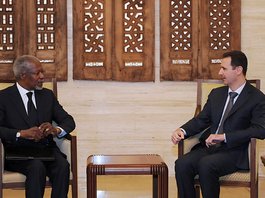 Treffen des Syrien-Sondergesandten Kofi Annan mit Syriens Präsident Baschar al-Assad; Foto: AP