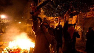 Jugendliche Demonstranten in Bab El-Oued; Foto: dpa