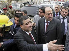 Iraks Premierminister Nuri al-Maliki am Anschlagsort in Bagdad; Foto: AP