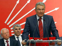 Deniz Baykal; Foto: AP