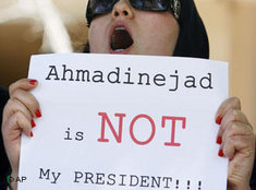 Demonstrantin in Teheran; Foto: AP