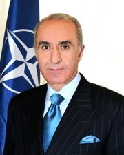 Hikmet Çetin; Foto: NATO