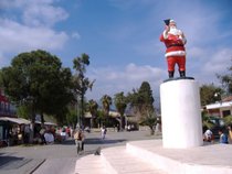 Noel-Baba-Skulptur in Demre/Myra; Foto: Wikipedia