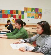 Muslimische Kinder in einer Grundschule; Foto: Ikhlas Abbis