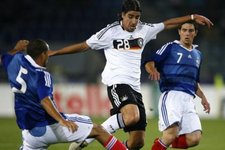 Sami Khedira im Spiel gegen Finnland; Foto: AP