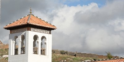 Minarett der neuen Moschee in Granada; Foto: Troy Nahumko