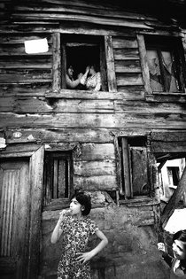 Altes Haus im Stadtteil Zeyrek/Fatih (1982); Foto: Ara Güler