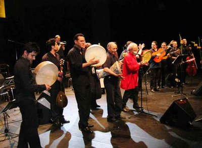 Azrié und Band in Berlin; Foto: Suleman Taufiq