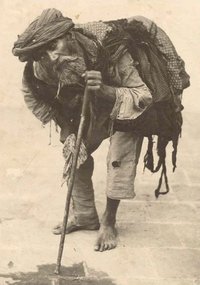 Bettler in Teheran, Fotografie von Antoine-Khan Sevruguin; Foto: Privatbesitz Emanuel Sevrugian/Museum der Weltkulturen