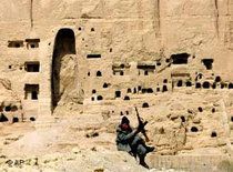 Zerstörte Buddha-Statuen in Bamiyan, Afghanistan; Foto: AP