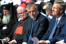 Kardinal Marx, Sant Egidio-Gründer Riccardi und Präsident Wulff bei der Gedenkfeier zu 9/11 während des internationalen Friedenstreffens; Foto: © Erzbistum München