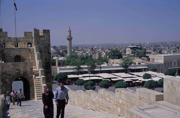 Aufgang zur Zitadelle in Aleppo; Foto: Claudia Mende