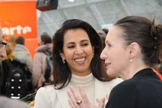 Badreya El-Beshr und Claudia Kramatschek auf der Leipziger Buchmesse; Foto: litprom