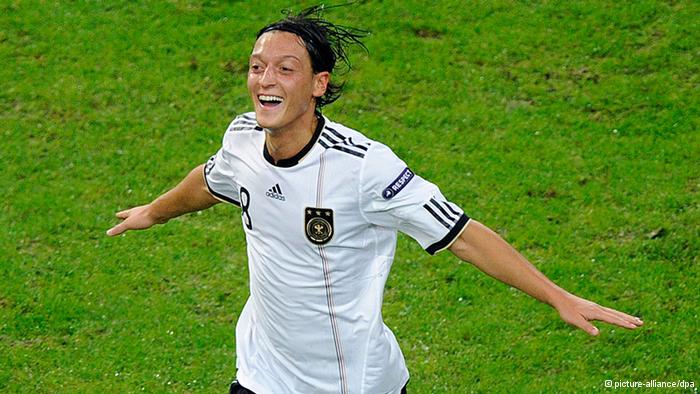 Der Nationalspieler Mesut Özil