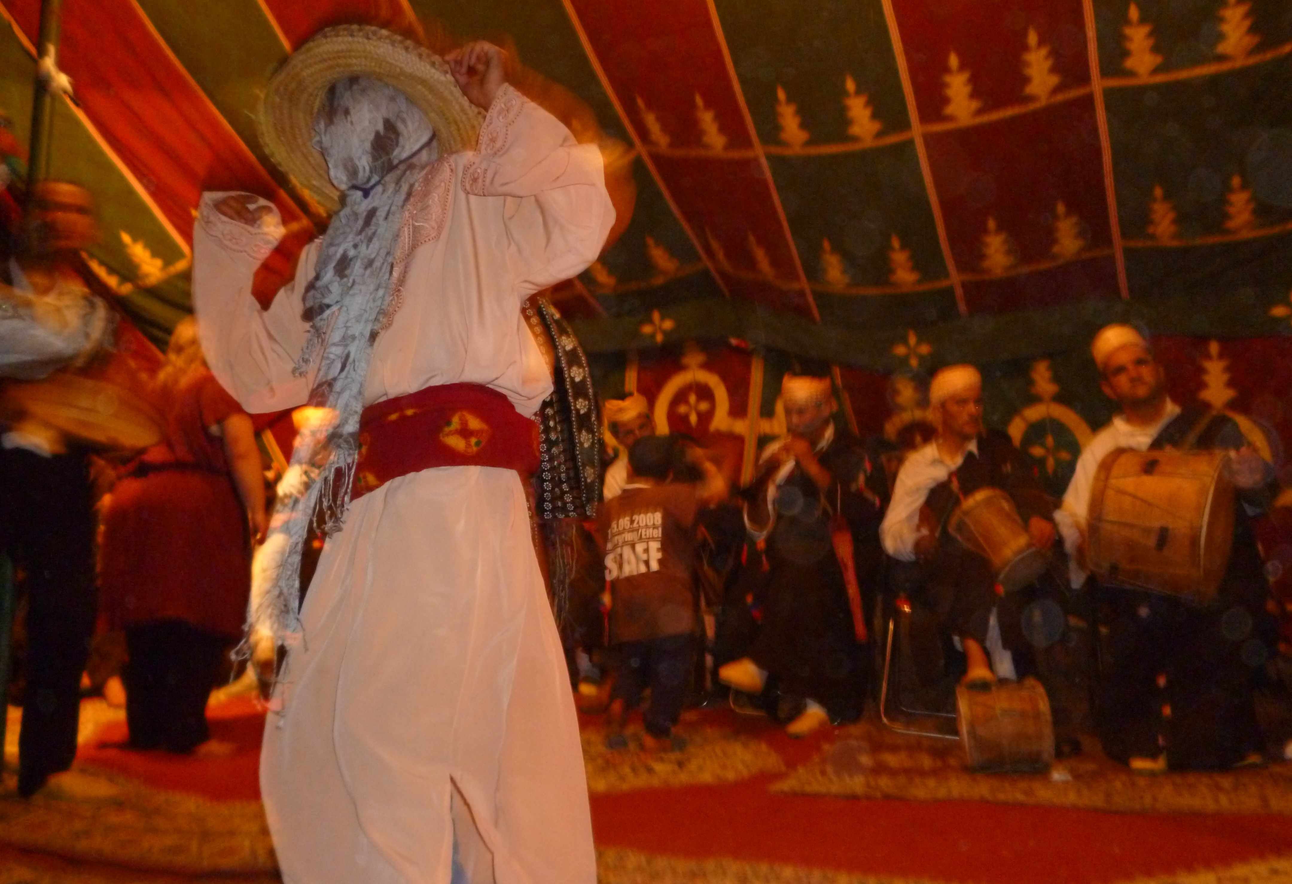 Crazy Aishas beim Tanz in Joujouka; Foto: Arian Fariborz