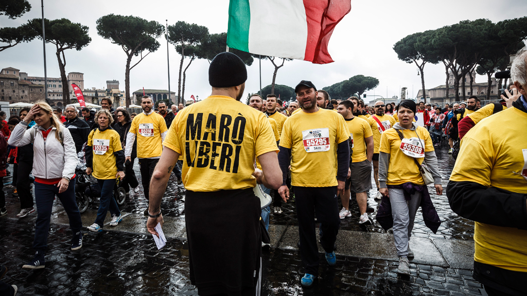 Italiens neofaschistische Gruppe "CasaPound"; Foto: picture-alliance/Guiseppe Ciccia 