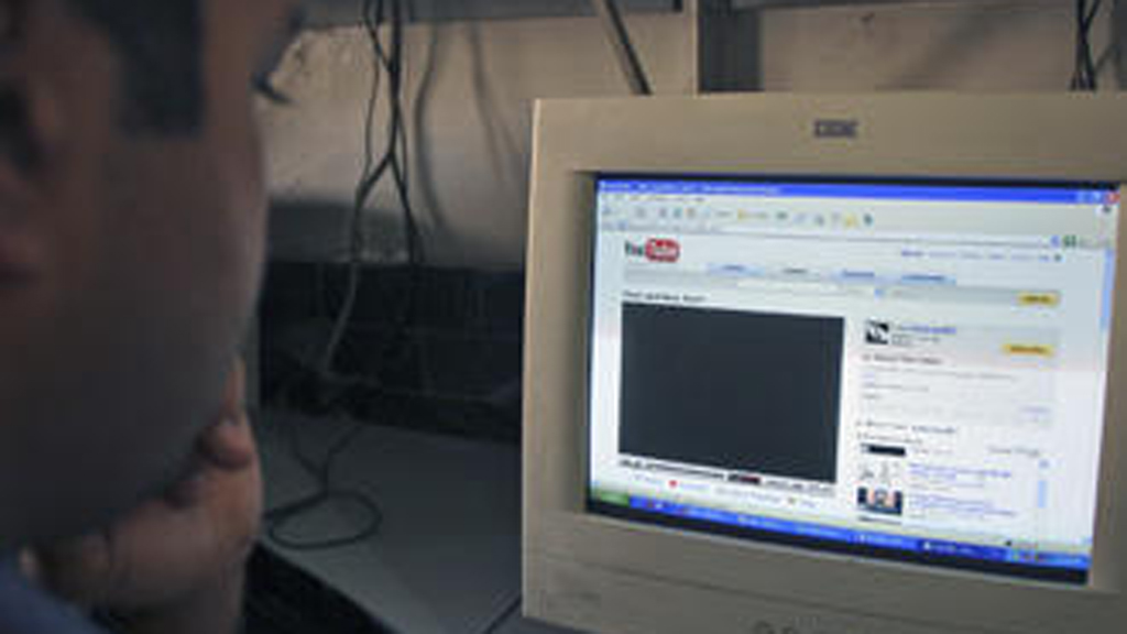 Pakistan YouTube Internetseite blockiert, Foto: AP/B.K.Bangash