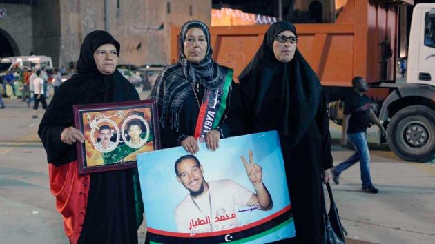 Libyan mothers mourning their dead sons in Tripoli (photo: Valerie Stocker)