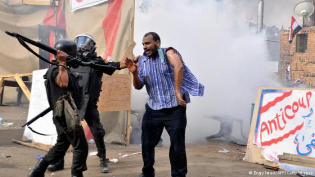 Violent dissolution of a protest on Rabaa Adawiyya Square (photo: Engy Imad/AFP/Getty Images)