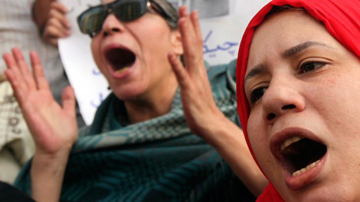 Members of the 6th April movement demonstrating in Cairo (photo: Reuters)