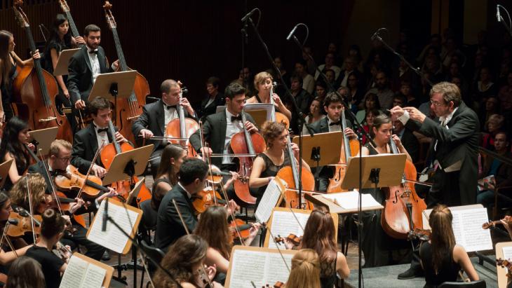 World premier of Tolga Yayalar's "Tableaux Vivants d'une Résistance" at the Beethovenfest in Bonn (photo:  Barbara Frommann)