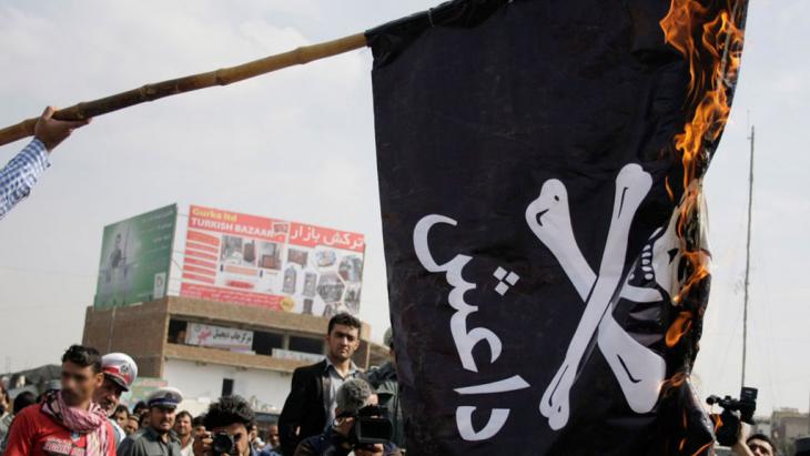 Protest against IS in Kabul on 12 October 2014 (photo: Hambastegi)