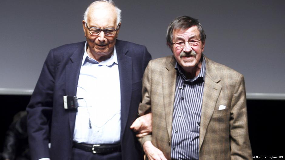 Yasar Kemal mit seinem langjährigen Freund Günther Grass in Istanbul; Foto: Müslüm Bayburs/KF