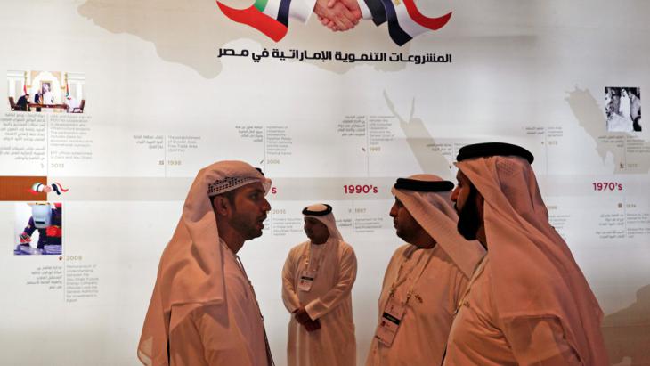 Men from the Emirates at the Egypt Economic Development Conference EEDC in Sharm el-Sheikh, March 2015 (photo: Reuters/Amr Abdallah Dalsh)