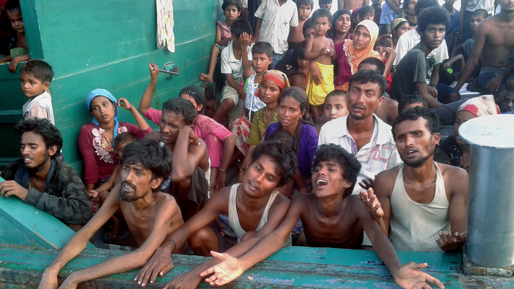 Rohingya migrants on a boat off the coast of Thailand, 14 May 2015 (photo: Getty Images/Afp/C. Archambault) 