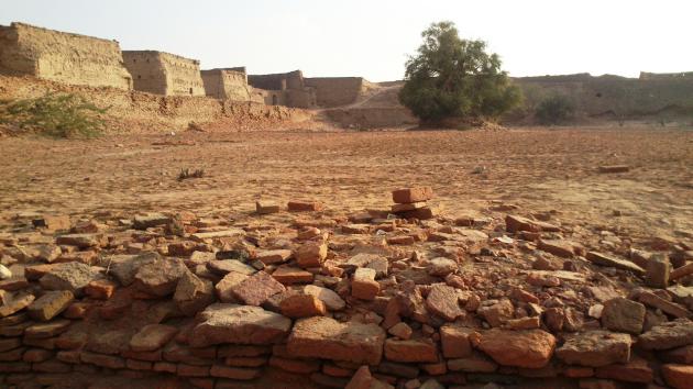 Inside Derawar Fort, Bahawalpur, Punjab, Pakistan (photo: Julis Koch)