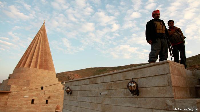 ديسمبر2014: المقاتلون الأكراد ينهون بمساعدة غارات التحالف الجوية شهرين من الحصار على جبل سنجار شمال غرب الموصل، معقل "داعش" في العراق. وفي أغسطس، كان عشرات آلاف اليزيدين قد هربوا من الجهاديين في اتجاه جبال سنجار قبل أن يتم إنقاذهم لاحقاً.