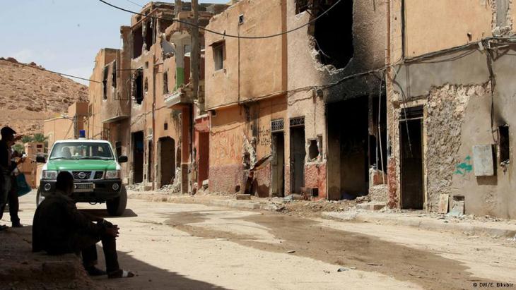 Burned-out buildings in Ghardaia (photo: DW/E. Elkebir)