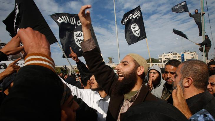 IS supporters (photo: Reuters/Suhaib Salem)