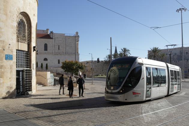 عُمرانيات إسرائيلية حديثة تستولي على القدس القديمة. Felix Koltermann