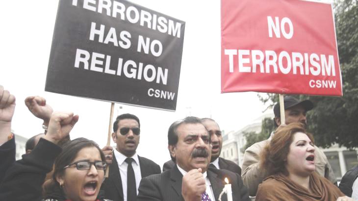 Protests in Lahore against the terror attack on the Bacha Khan University in Charsadda (photo: Reuters/M. Raza)