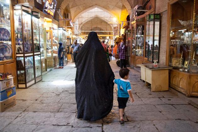 "بين النساء": الجمال المخفي في إيران. حقوق الصورة: سمانه خسروي