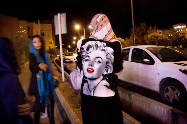 "بين النساء": الجمال المخفي في إيران. حقوق الصورة: سمانه خسروي