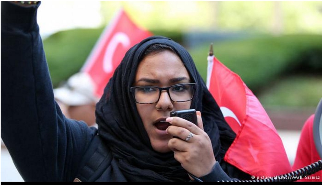 تركيا بعد الانقلاب العسكري الفاشل، إردوغان، غولن ، كولن ، غولان ، الجيش التركي. لسان الحال الأتراك: ديمقراطية منقوصة خير من ديكتاتورية العسكر 