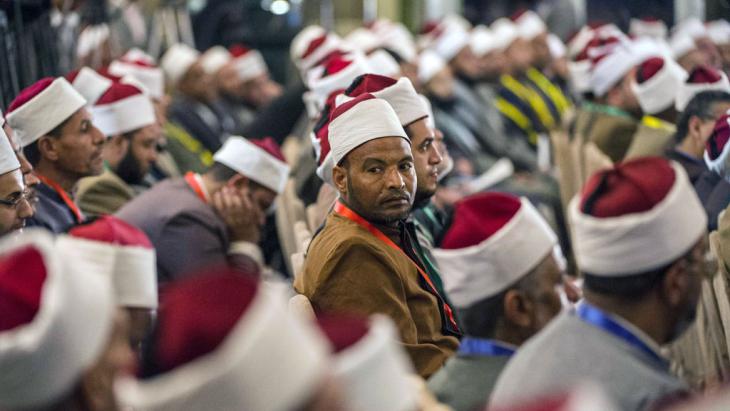 Sunni clerics attend a conference at Al-Azhar in Cairo (photo: AFP/Getty Images/K. Desouki)